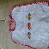 Set di 3 bavaglini a punto croce 