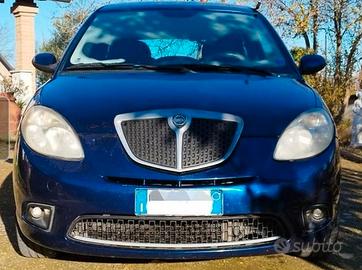 lancia y 2007  1.3 mtj adatta neopatentati