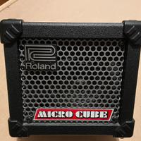 ROLAND MICRO CUBE Amplificatore