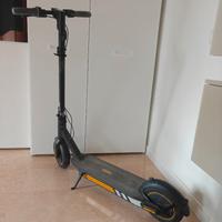Ninebot G30 Max monopattino elettrico