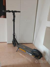 Ninebot G30 Max monopattino elettrico