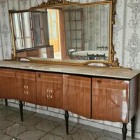 Mobile da stanza da pranzo con specchio vintage