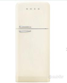 Frigorifero SMEG vintage dal design anni ’50