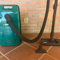 Aspirapolvere a traino Hoover