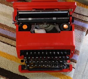 Macchina da scrivere Olivetti Valentine