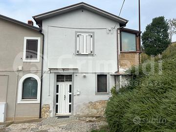 Comodo bilocale - Via Fontanelle