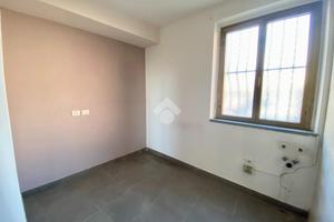 NEGOZIO A SERRAVALLE PISTOIESE