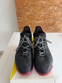 Scarpe da calcetto Adidas Techfit nere/rosse