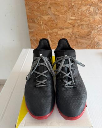 Scarpe da calcetto Adidas Techfit nere/rosse