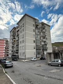 Appartamento in via Lucrezia della valle - 155 mq