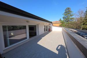 Attico / Mansarda di 90 m² con 3 locali e box auto