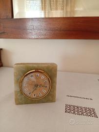 Orologio da tavola in marmo