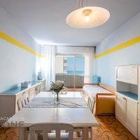 6/7 p.letto con grande balcone vista mare e p.auto