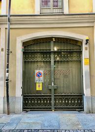 Posto auto nel quadrilatero