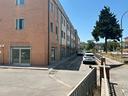 locale-angolare-ideale-per-showroom-e-attivita