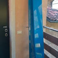 Mensole in MDF laccato blu 