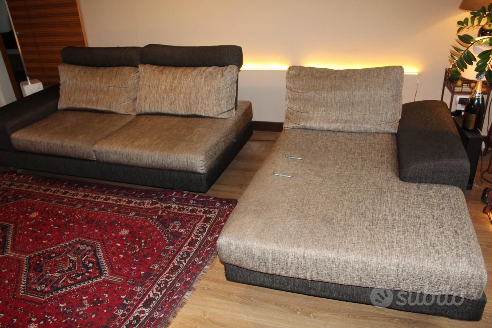 Divano angolare: chaise longue+allungamento sedute Arredamento e