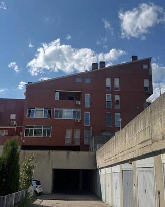 Loft / Open Space di 90 m² con 1 locale e box auto