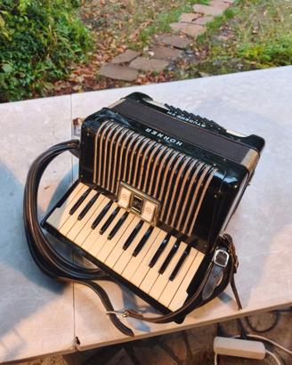 Fisarmonica hohner 48 bassi