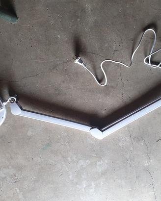 lampada LED 9w 220v con lente ingrandimento