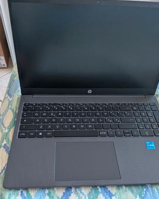 SOLO PER PEZZI DI RICAMBIO PC HP 250 G10 AD1P0ET