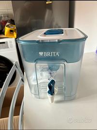 Dispenser Brita con 8 filtri di ricambio