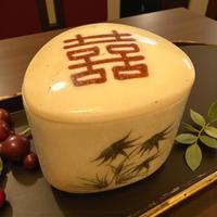 Antica scatola in osso nuziale Cina per cinabro