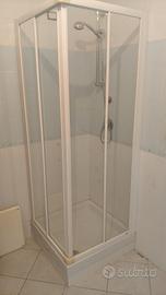 Box doccia vetro temperato e alluminio 