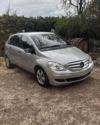 Mercedes-Benz B 180 CDI