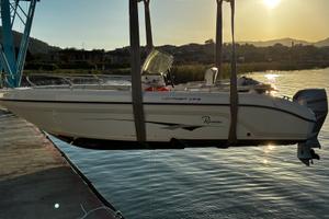 Ranieri Voyager motorizzato Honda (4t) 40cv