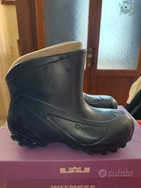 guanti e scarponcini neve 