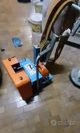 MACCHINA PER FUGATURE