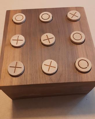 Scatola in legno massiccio