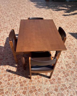 Tavolo in legno