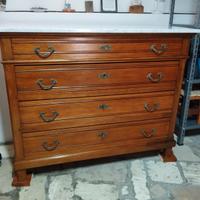 Cassettone in ciliegio con piano in marmo