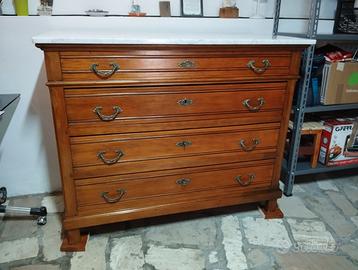 Cassettone in ciliegio con piano in marmo