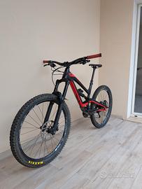 YT Capra 27.5 M