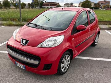 Peugeot 107 1.0 benzina 2011 5p. Allure