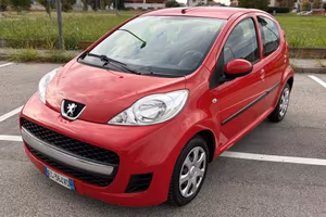 Peugeot 107 1.0 benzina 2011 5p. Allure