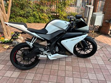 YAMAHA R125
