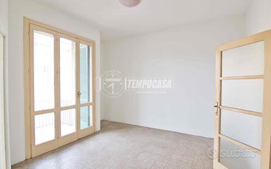 Bilocale da personalizzare a Galliate con box e ba