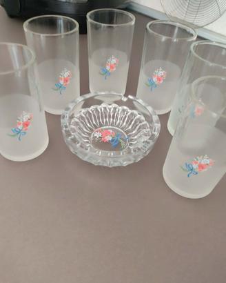 set bicchieri con ceneriera