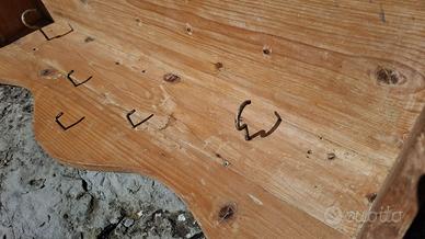 scansia con ganci appendi oggetti