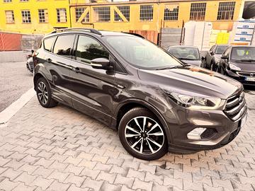 Ford Kuga 1.5 TDCI 120 CV 2WD ST-Line