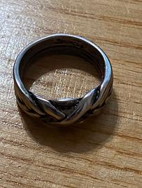 anello a fascia intrecciato in argento
