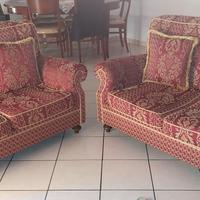 due divani in damascato