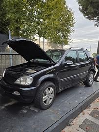 MERCEDES CLASSE ML 270 DEL 2005 PER RICAMBI