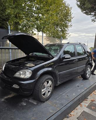 MERCEDES CLASSE ML 270 DEL 2005 PER RICAMBI