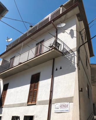 ABRUZZO Appartamento Corcumello Capistrello 75mq