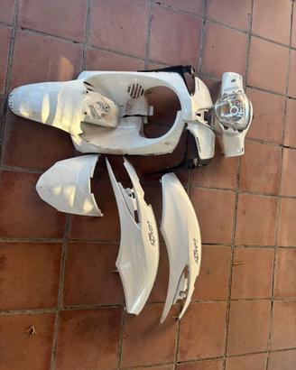 Carene Piaggio Liberty 125 i-get – colore bianco